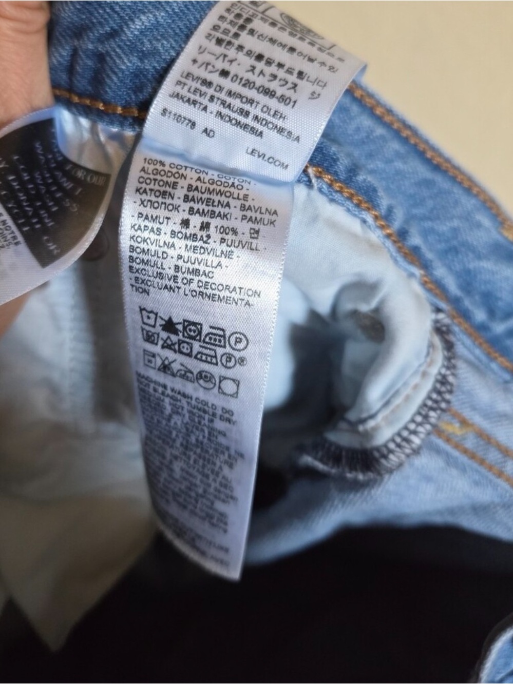 Levi’s Ribcage Wide Leg - Picture 9 of 9